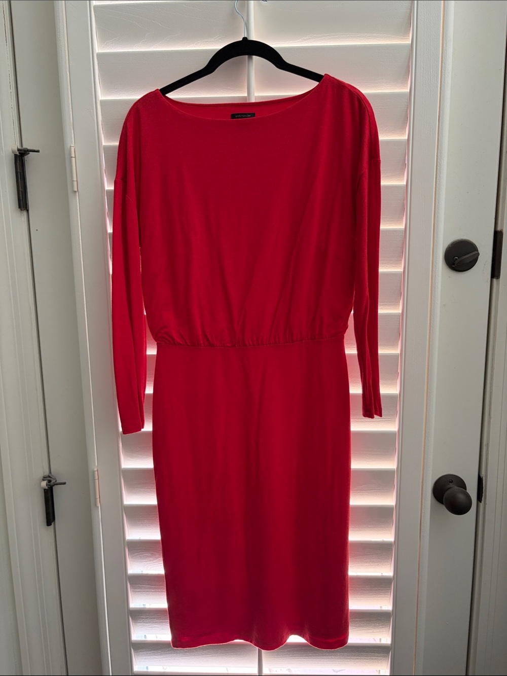 Ann Taylor Size 00 Red Long-Sleeve Boatneck Dress